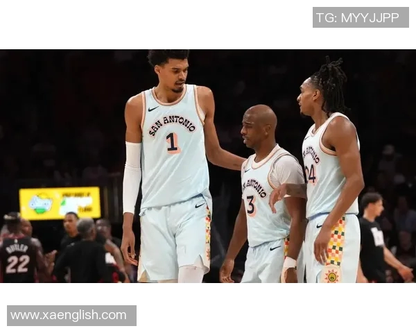 马刺与76人激战12月8日谁能在这场对决中笑到最后