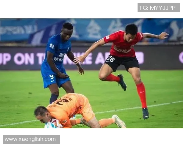 中超焦点战智诚迎战泰达两队争夺宝贵积分激战正酣